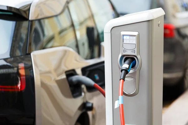 未來趨勢：汽車充電樁行業(yè)發(fā)展與機遇